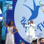 Brothers são acordados pela Beija-flor em Carnaval antecipado no BBB 24; veja