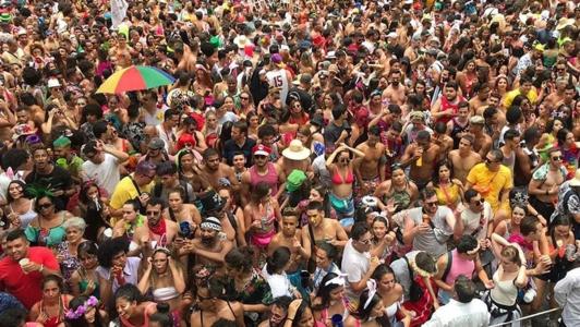 Carnaval é tido por ambulantes como compensação de prejuízos ao longo do ano