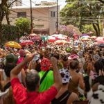 Vai chover no Carnaval? Confira as cidades do Brasil com previsão de chuva durante a folia