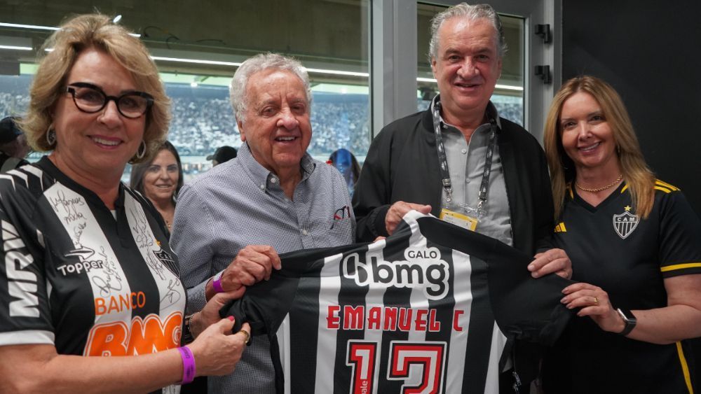 Emanuel Carneiro é homenageado pelo Atlético e se torna 'Imortal do Galo'