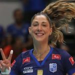 Assista entrevista exclusiva com Carol Gattaz, central e capitã do Minas  