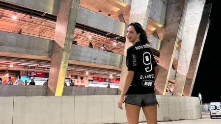 Carol Gattaz é torcedora do São Paulo, mas se apaixonou pelo Galo nesta quarta-feira