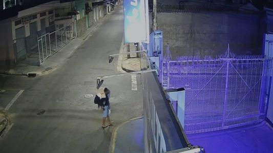 De acordo com a família, o homem carregou a jovem por cerca de 3kms