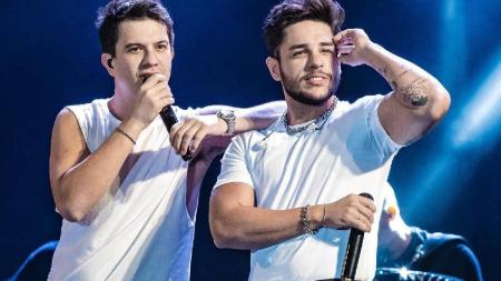 Carreta da dupla Hugo & Guilherme sofreu acidente na estrada após show no interior de São Paulo