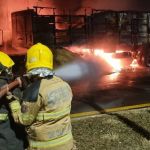 Vídeo: vazamento de diesel faz carreta explodir no interior de Minas