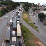 Vídeo: Anel Rodoviário, em BH, tem grande congestionamento na saída para o Natal