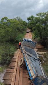 Ponte que dá acessoa á Capitão Enéias segue interditada desde 5 de fevereiro