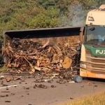 Vídeo: marginal do Anel Rodoviário fica interditada após acidente entre três veículos