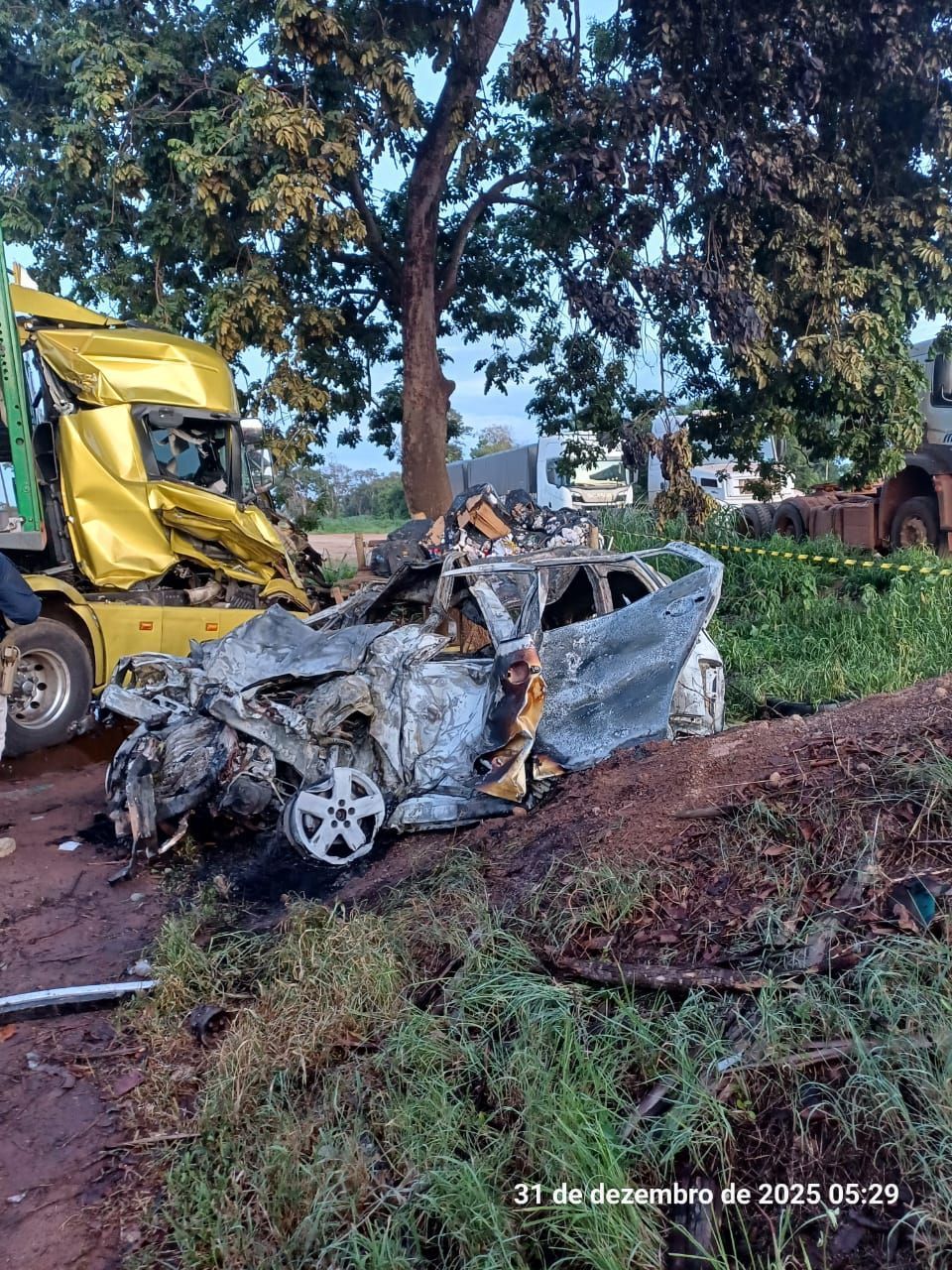 Quatro pessoas morrem em colisão frontal na BR-040, em João Pinheiro, no Norte de Minas