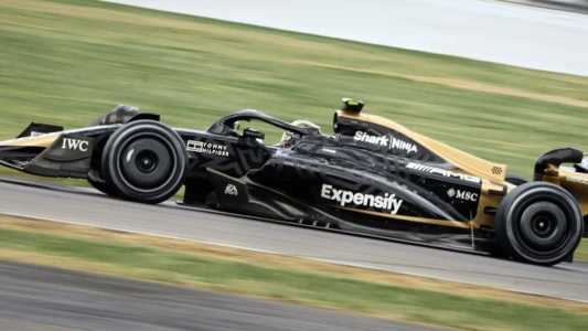 Carro da ficção impressiona com semelhança à realidade