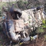 Caminhonete capota e motorista fica gravemente ferido após acidente na Grande BH