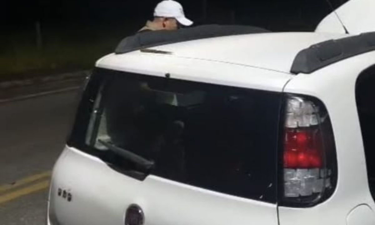 Foragido da Justiça é preso com carro furtado em Bom Jardim de Minas (MG)