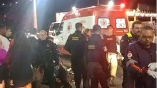 Carro invadiu local após briga; motorista foi agredido e está em estado grave