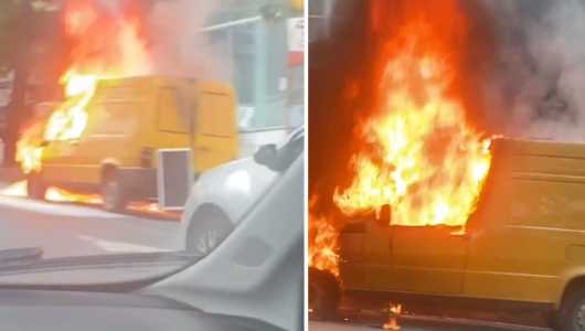 Foto mostra veículo pegando fogo na avenida do Contorno