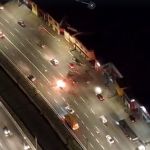 Carro pega fogo na avenida Cristiano Machado