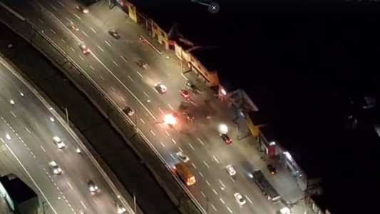 Carro pega fogo na avenida Cristiano Machado