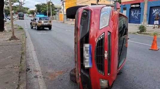 Um homem apontado como autor do atropelamento que matou uma criança e feriu outras quatro pessoas em Carangola, na Zona da Mata, foi preso horas após o crime, nessa segunda-feira (10).