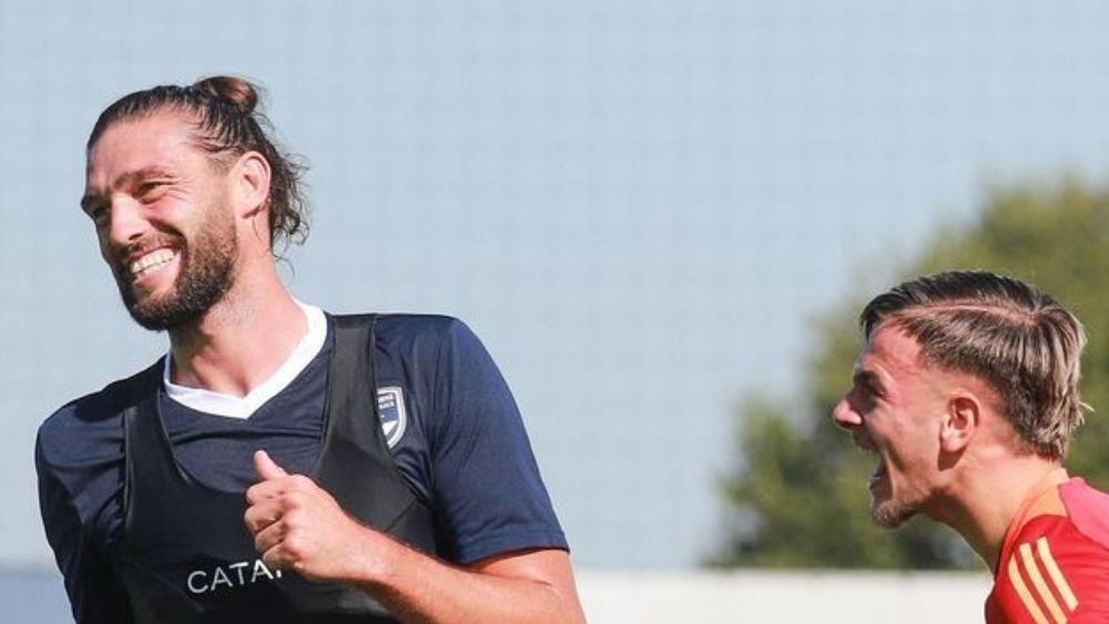 Ex-atacante de seleção participará de ‘reconstrução’ de clube da Europa na 4ª Divisão
