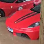 Vídeo: encontro de Ferraris de R$ 40 milhões é cancelado após alagamento em SC