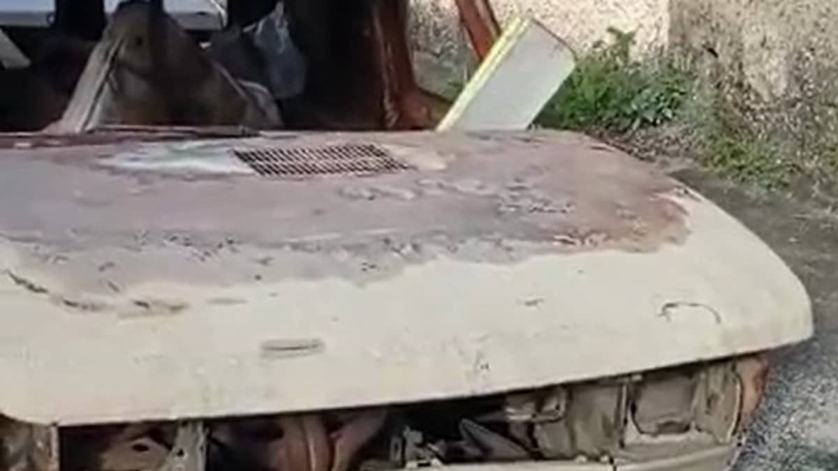 Carros abandonados viram foco de dengue na zona leste de BH