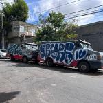 Carros-fortes deixados em ruas do bairro Santa Tereza há anos começam a ser retirados