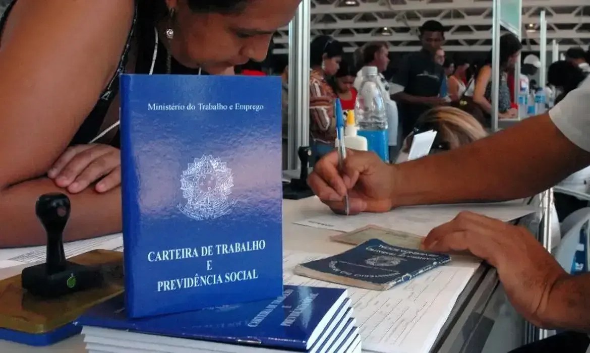 Mutirão de empregos oferece mais de 250 vagas no Distrito Industrial de JF