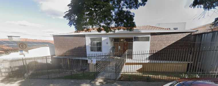 Eleitores devem levar documento com foto, comprovante de residência e título (se tiverem); serviço é gratuito.