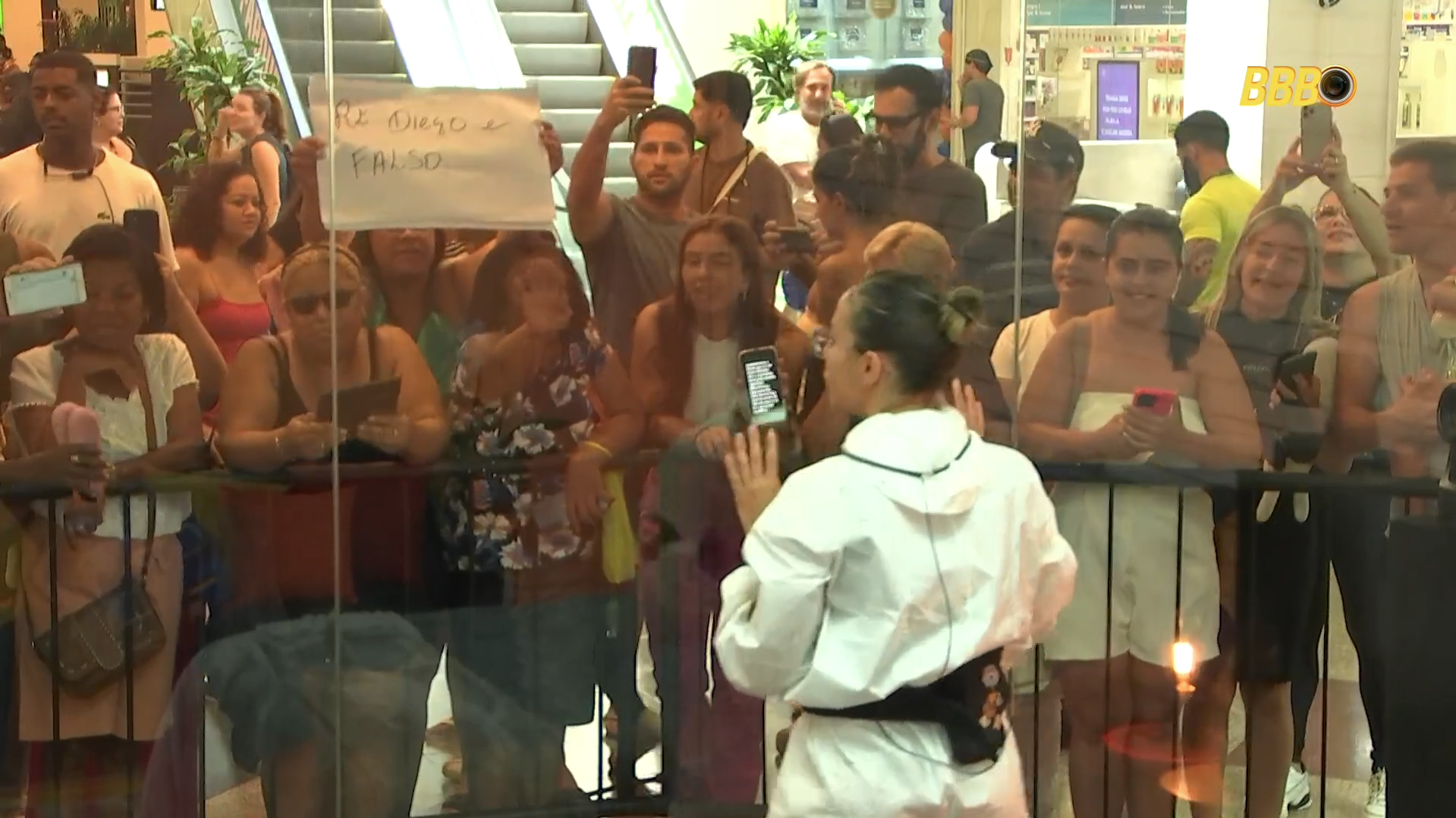 BBB 25: Mãe de Eva gera revolta por atitude com Renata na Vitrine do Seu Fifi