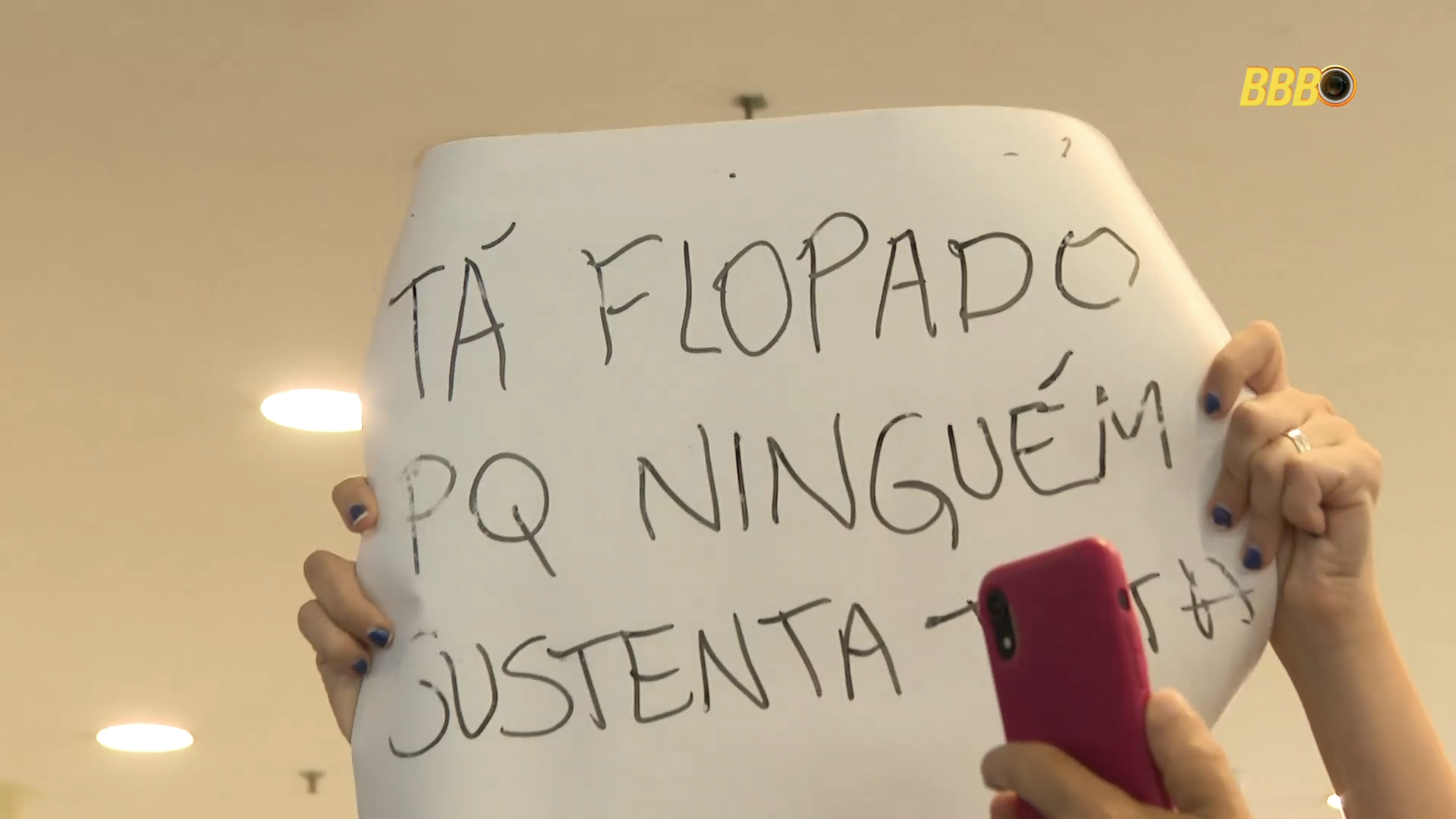 'Tá flopado', público alerta Renata sobre o BBB 25 na Casa de Vidro