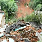 Mais de 10 mil pessoas estão desalojadas por causa das chuvas em Minas  