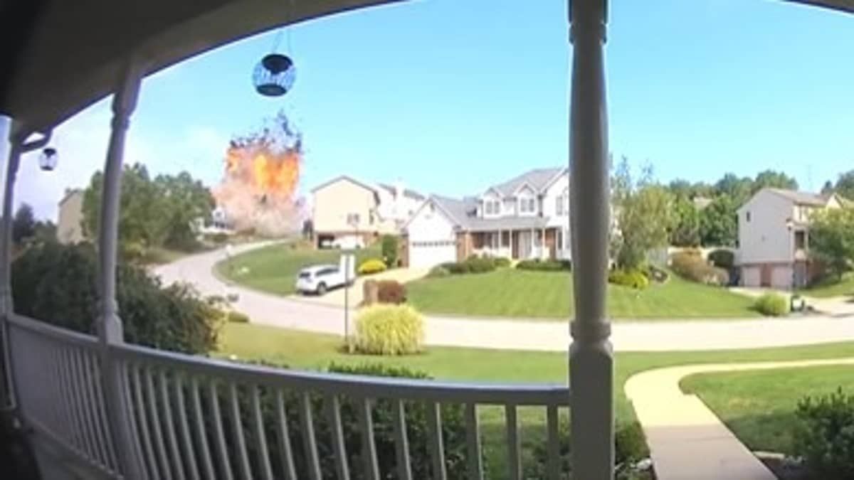 Vídeo: casa explode, mata cinco pessoas e fere outras três nos Estados Unidos 