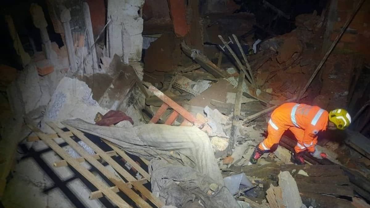 Chuva em Minas: casa desaba e jovem de 23 anos morre em Barbacena 
