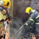 Morador usa extensão elétrica e casa pega fogo após curto-circuito em Minas  