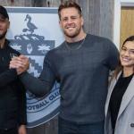 Ex-NFL e esposa jogadora da seleção dos EUA se tornam investidores do futebol inglês
