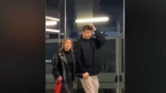 Casal é flagrado saindo do restaurante