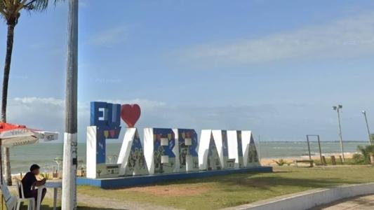 Casal foi passar o feriado de Tiradentes na praia