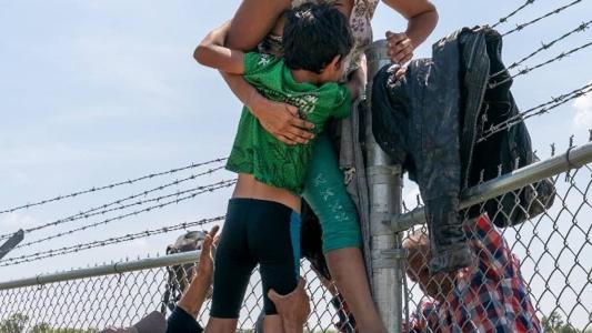 Casal planeja tentar cruzar a fronteira com os Estados Unidos ilegalmente