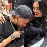 Namorada de Neymar vai às redes e detalha gravidez com o craque