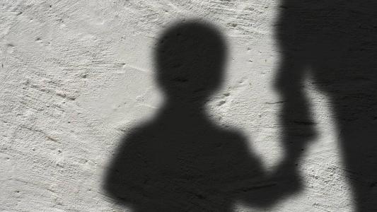 Casal tem 49 anos e esposa fingir ser advogada; dupla é suspeita de estelionato