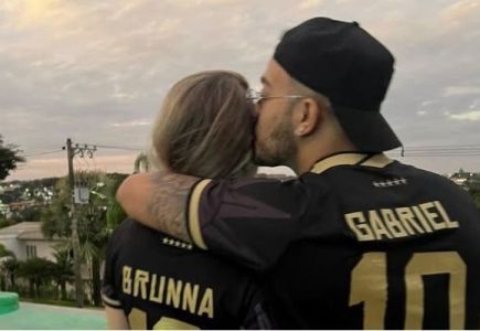 O Corpo de Bombeiros retoma na manhã desta quarta-feira as buscas pelos corpos do advogado Alexandre Werneck de Oliveira, 46, e de sua namorada, Lívia Viggiano Rocha Silveira, 39.