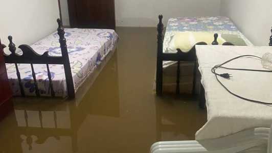 Casas foram tomadas pela água