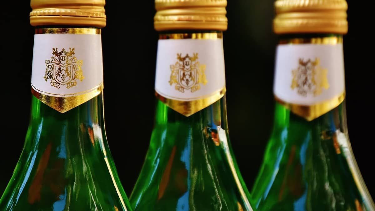 Advogado é sequestrado e bandidos compram bebidas em loja de conveniência em Curitiba 