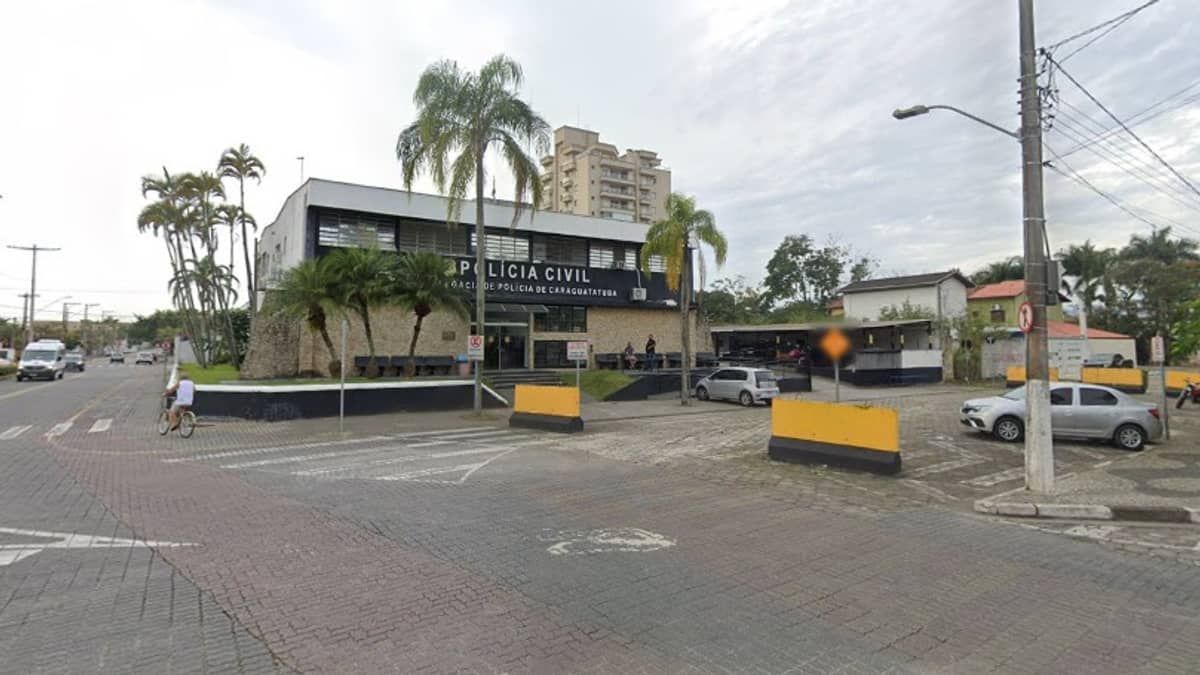 Pai é preso suspeito de matar, incendiar e enterrar filho em quintal de casa 