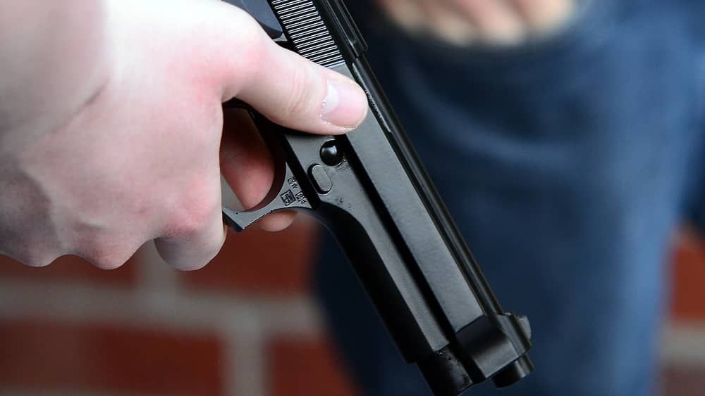 Jovem atira na própria perna, mente para a polícia e acaba sendo preso em Minas