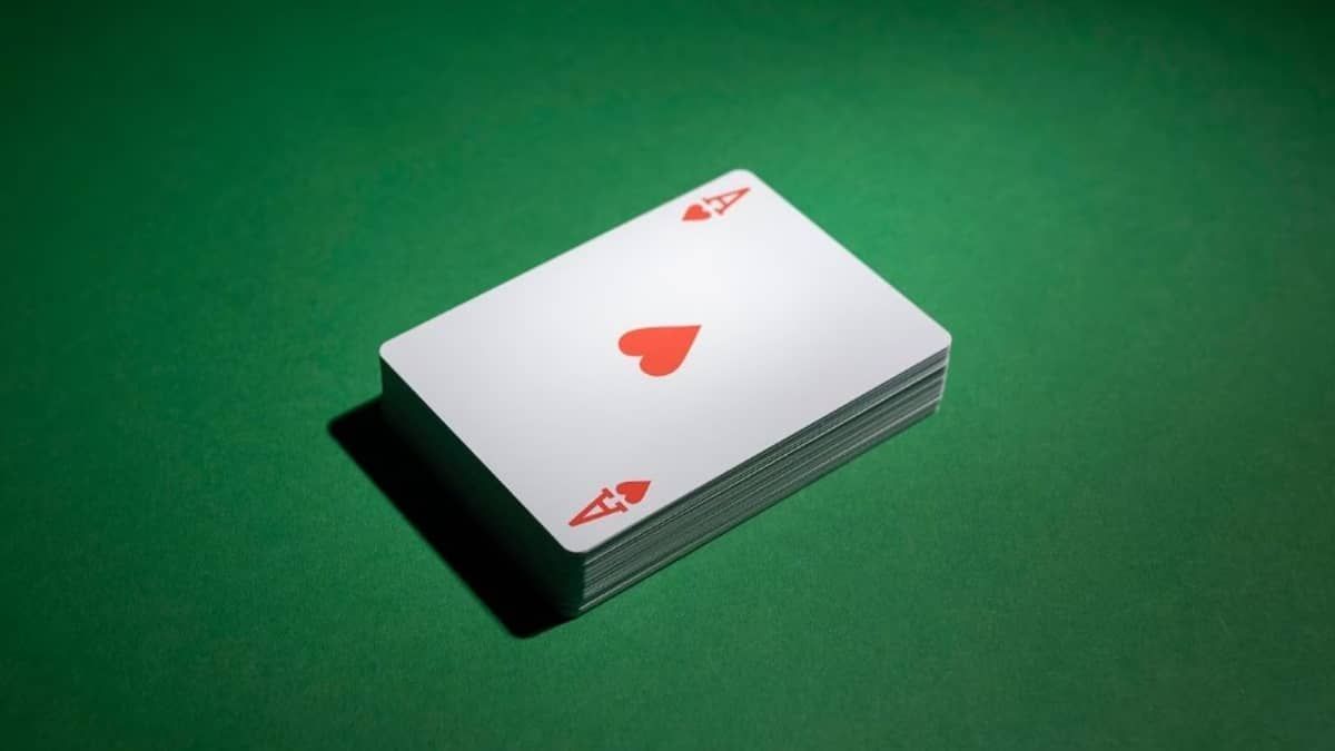 Jogo de cartas gera briga entre trabalhadores e caso vai parar na Justiça 
