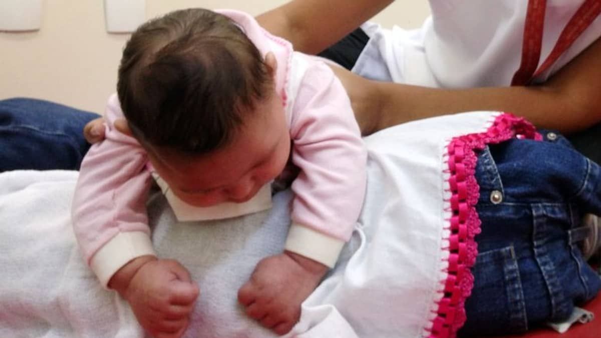 Engasgos de bebês aumentam em Minas; saiba como identificar e socorrer a criança