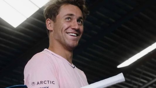 Casper Ruud vai às quartas após derrotar tenista chileno