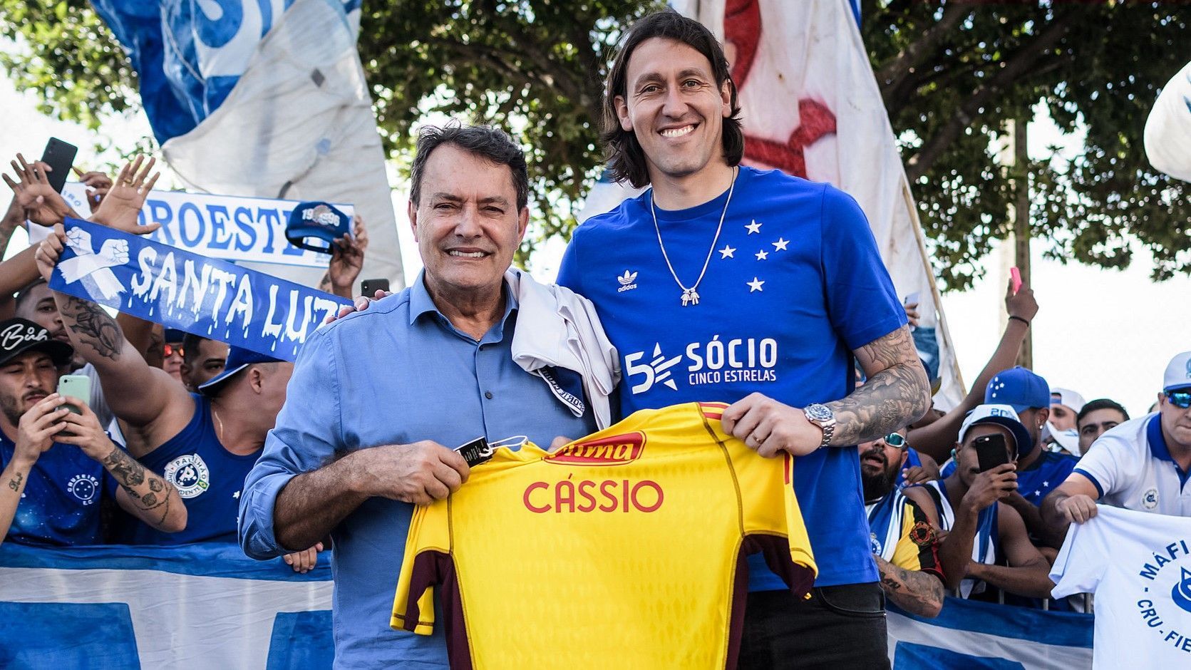 Cássio exalta Cruzeiro ao comparar com Corinthians: 'Muito mais organizado'
