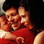 Ouça as melhores músicas brasileiras para celebrar o Dia das Mães 