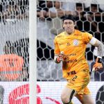 Tensão? Cássio comenta bastidores de vestiário do Corinthians